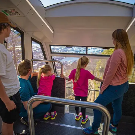 Bryggen // Floyen Living شقة