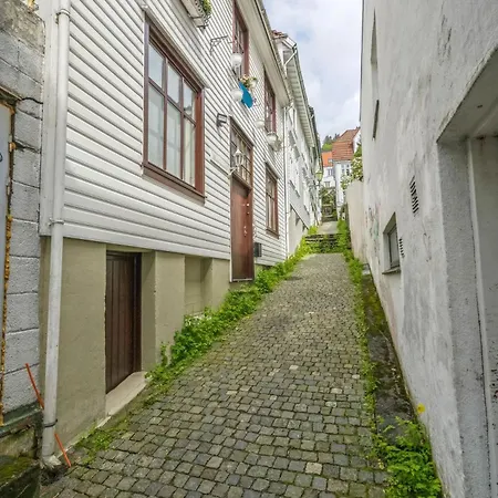 Bryggen // Floyen Living شقة