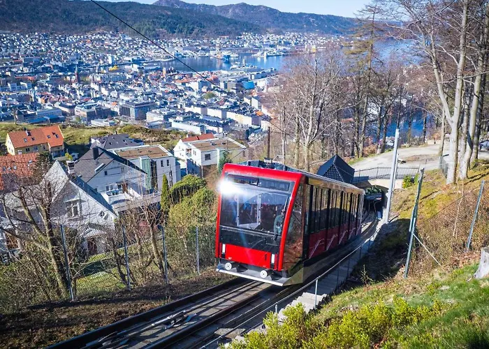 Bryggen // Floyen Living * 베르겐